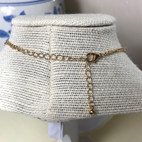 NWT Layered half moon statement necklace - Picture 3 of 3